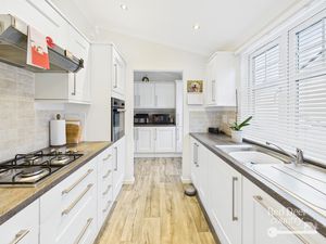 Kitchen- click for photo gallery